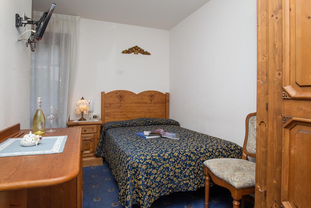 Villa Elena B&B Hotel San Martino Di Castrozza Exteriér fotografie